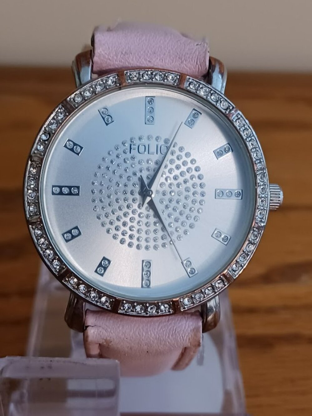 Ladies FOLIO Quartz Watch - WORKS!